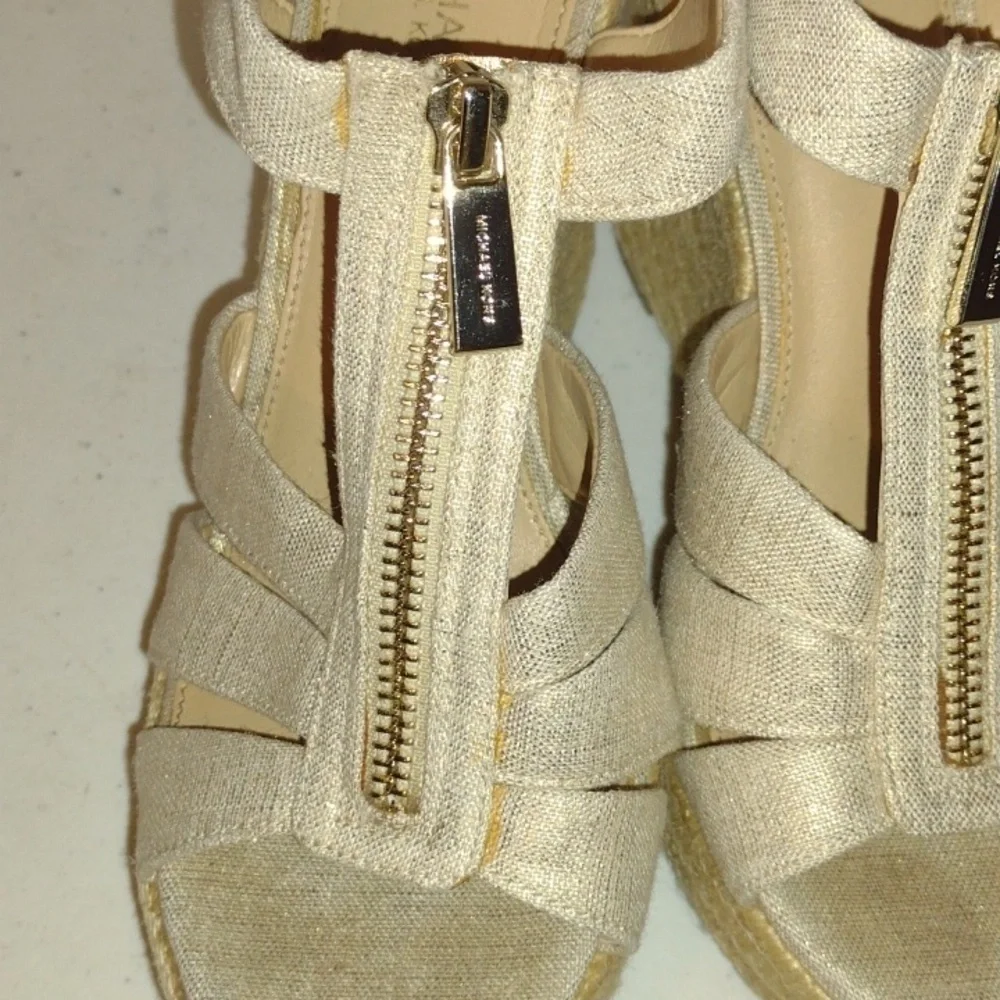 Michael Michael KorsBerkley Wedge Sandals size 6m